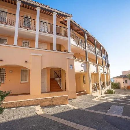 Apartment Le Village - C7 351 By Interhome شقة Saint-Raphaël