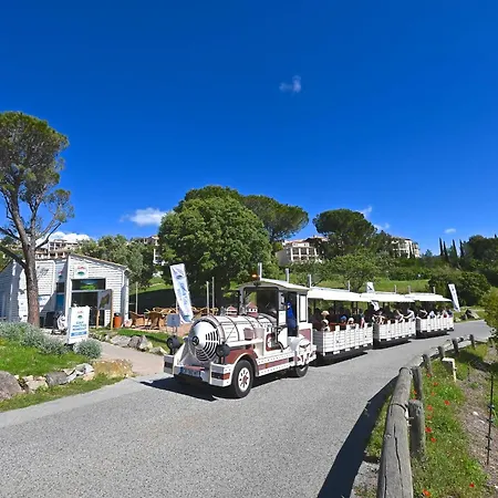 Apartment Le Village - C7 351 By Interhome شقة Saint-Raphaël